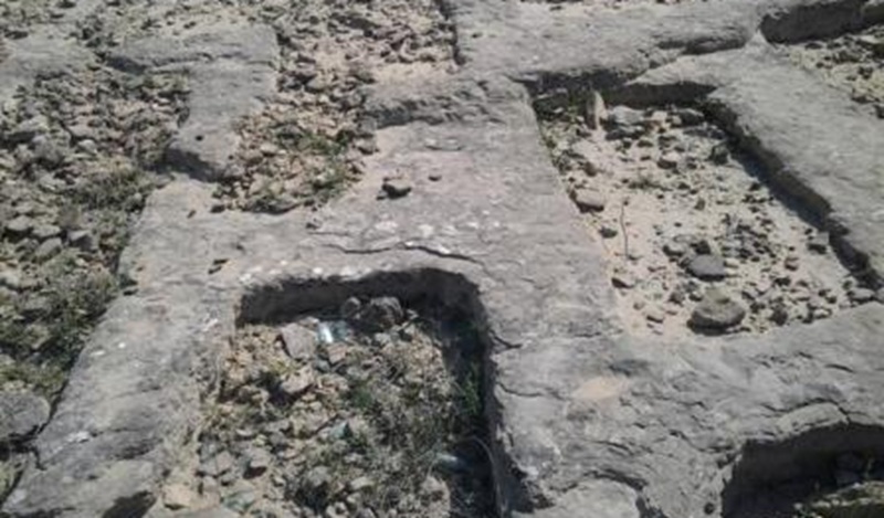سنگ قبر زعفر جنی